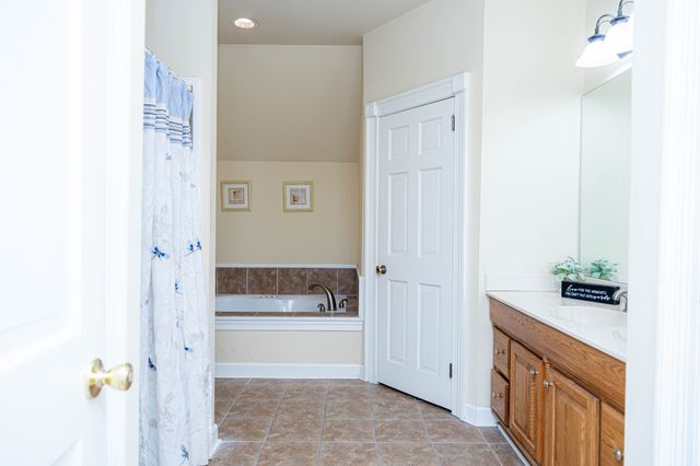 423 Spring Hill Dr, Smyrna, TN 37167