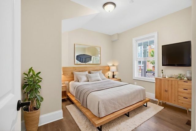 152 Washington St 1, Boston, MA 02135