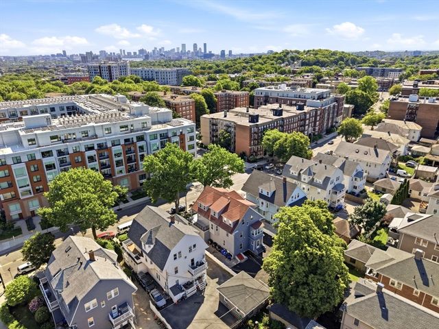 152 Washington St 1, Boston, MA 02135