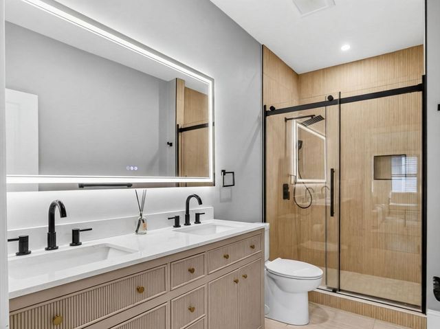 152 Washington St 1, Boston, MA 02135