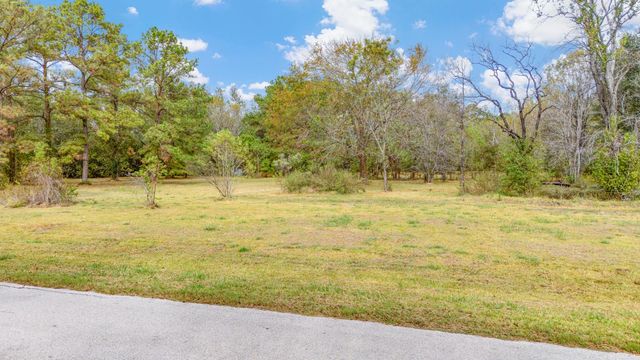 724 County Road 6243, Dayton, TX 77535