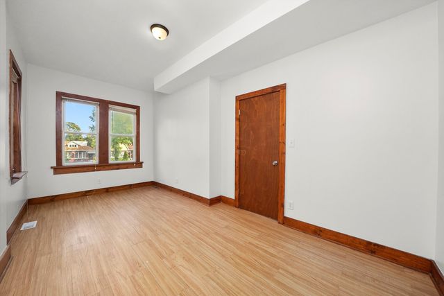 6540 S Vernon Avenue, Chicago, IL 60637