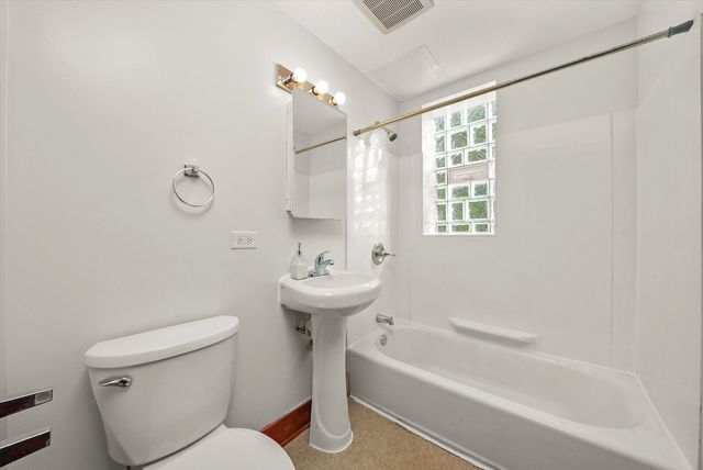 6540 S Vernon Avenue, Chicago, IL 60637