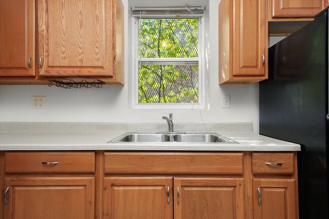 6540 S Vernon Avenue, Chicago, IL 60637