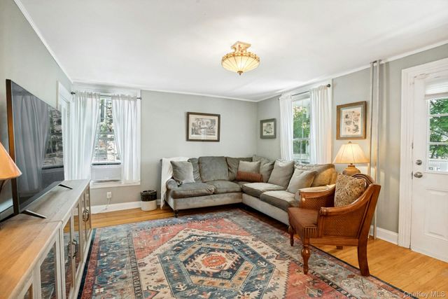 8 Still Court, Ossining, NY 10562