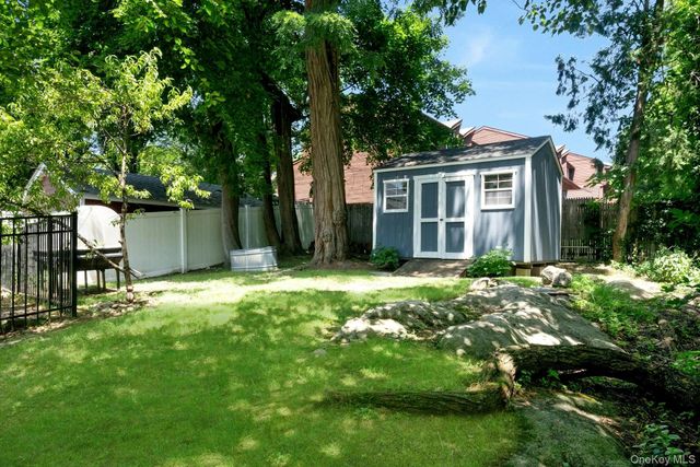 8 Still Court, Ossining, NY 10562