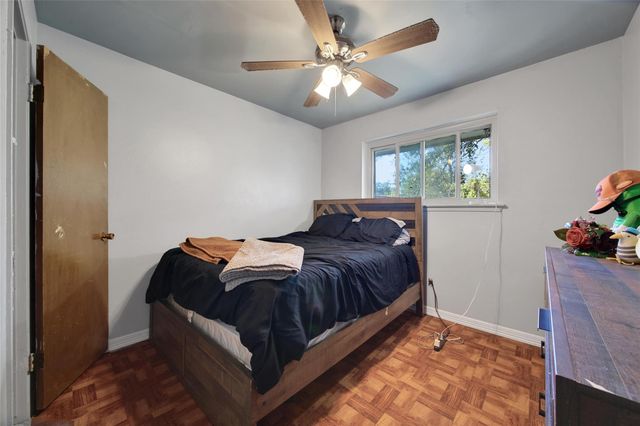 1559 Diplomat Way, Houston, TX 77088