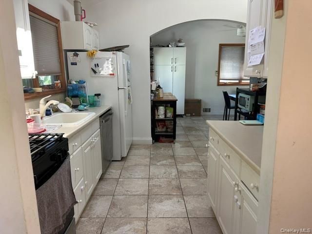 19 Edi Avenue, Plainview, NY 11803
