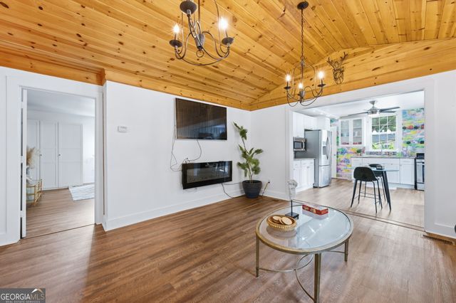 94 E Wood Street, Newnan, GA 30263