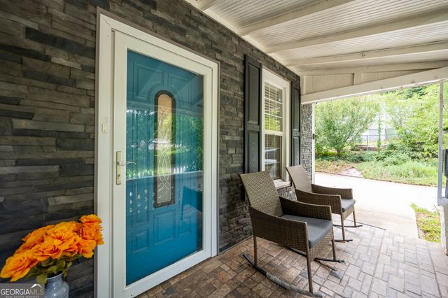 94 E Wood Street, Newnan, GA 30263