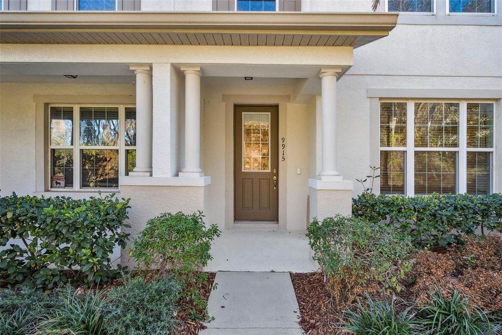 Image 2 of property listing at 9915 HIGHLAND SKY ALLEY, Orlando, FL 32832