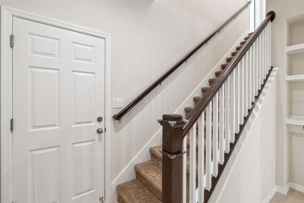 Image 18 of property listing at 9915 HIGHLAND SKY ALLEY, Orlando, FL 32832