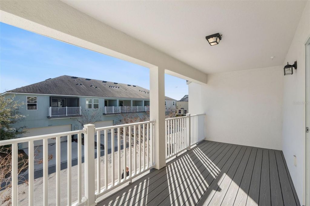 Image 24 of property listing at 9915 HIGHLAND SKY ALLEY, Orlando, FL 32832