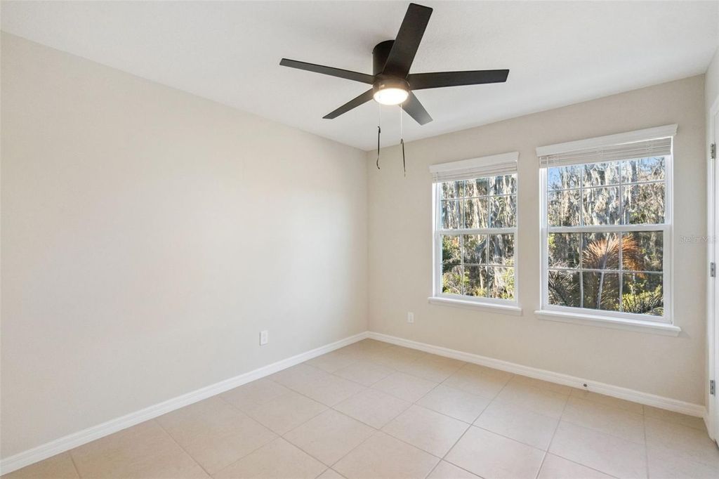 Image 33 of property listing at 9915 HIGHLAND SKY ALLEY, Orlando, FL 32832