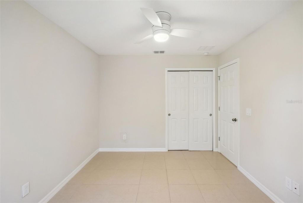 Image 36 of property listing at 9915 HIGHLAND SKY ALLEY, Orlando, FL 32832