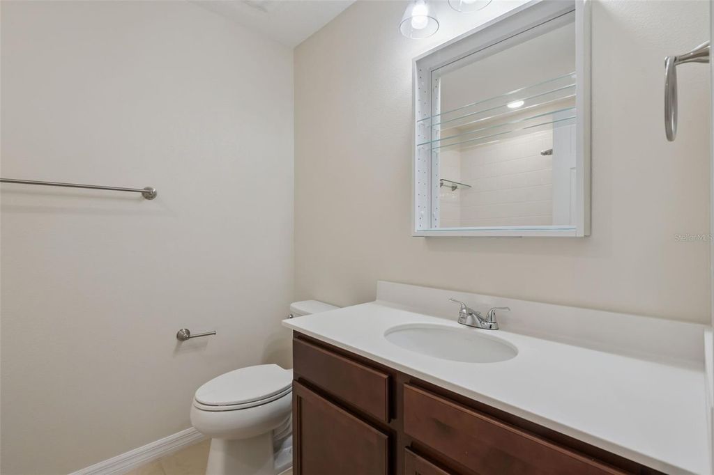 Image 37 of property listing at 9915 HIGHLAND SKY ALLEY, Orlando, FL 32832