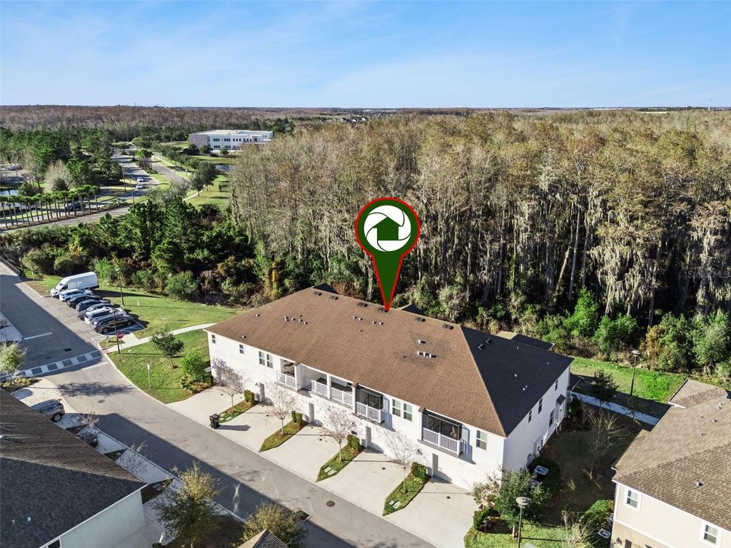 Image 39 of property listing at 9915 HIGHLAND SKY ALLEY, Orlando, FL 32832