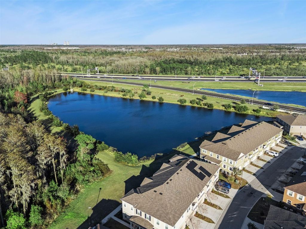 Image 41 of property listing at 9915 HIGHLAND SKY ALLEY, Orlando, FL 32832