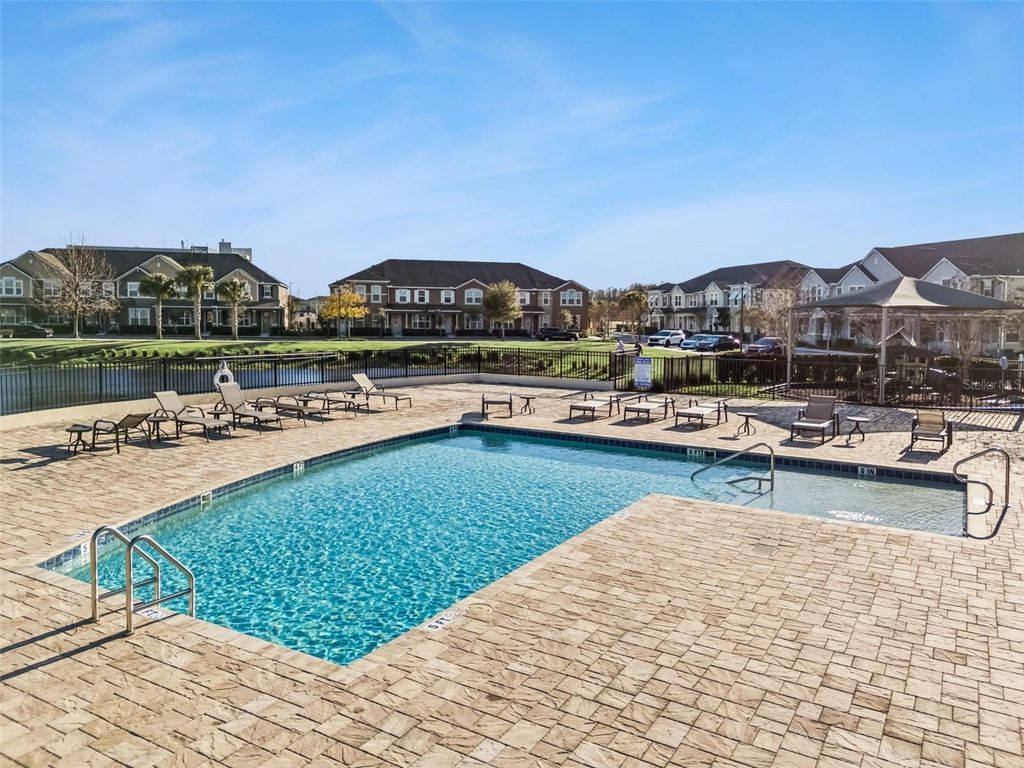 Image 44 of property listing at 9915 HIGHLAND SKY ALLEY, Orlando, FL 32832