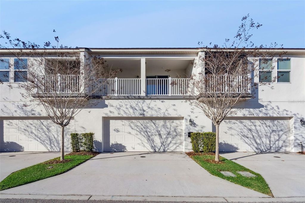 Image 51 of property listing at 9915 HIGHLAND SKY ALLEY, Orlando, FL 32832