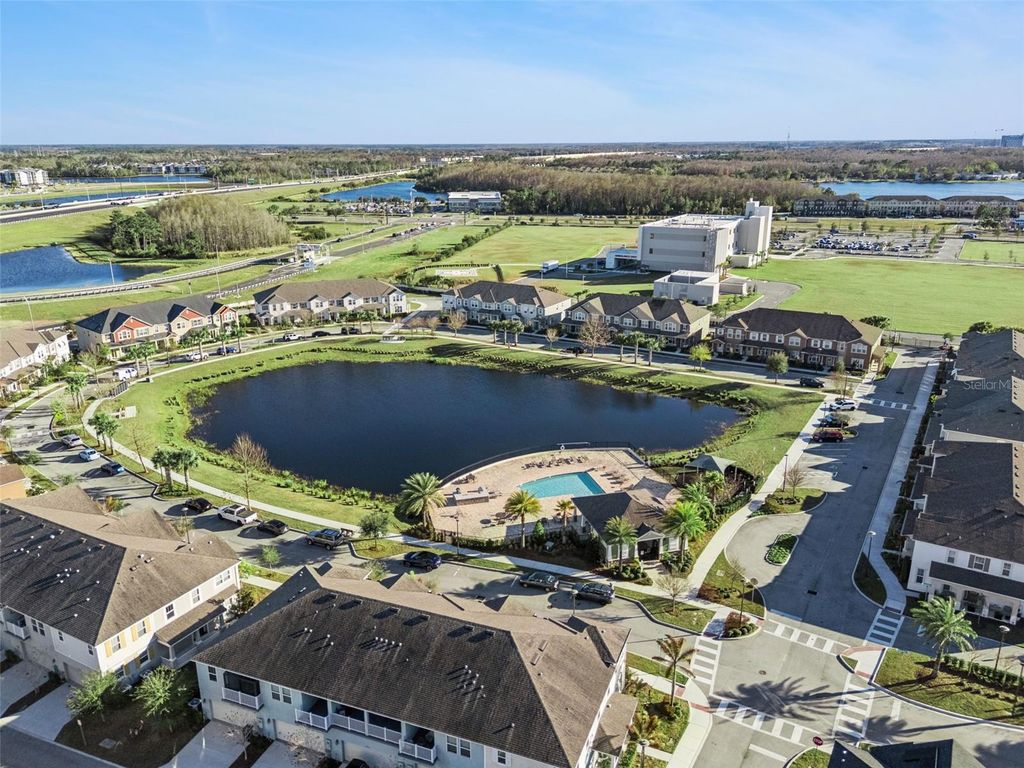 Image 55 of property listing at 9915 HIGHLAND SKY ALLEY, Orlando, FL 32832