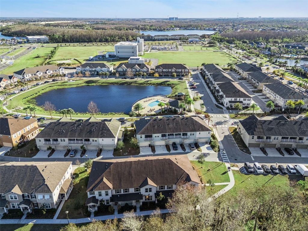 Image 57 of property listing at 9915 HIGHLAND SKY ALLEY, Orlando, FL 32832