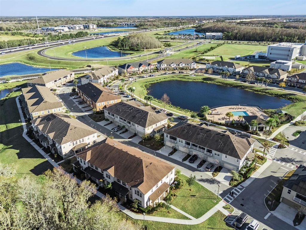 Image 58 of property listing at 9915 HIGHLAND SKY ALLEY, Orlando, FL 32832