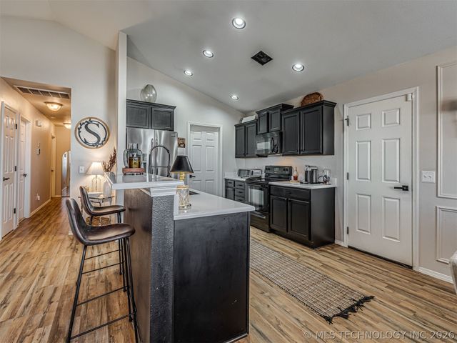 10904 E 123rd Street North, Collinsville, OK 74021