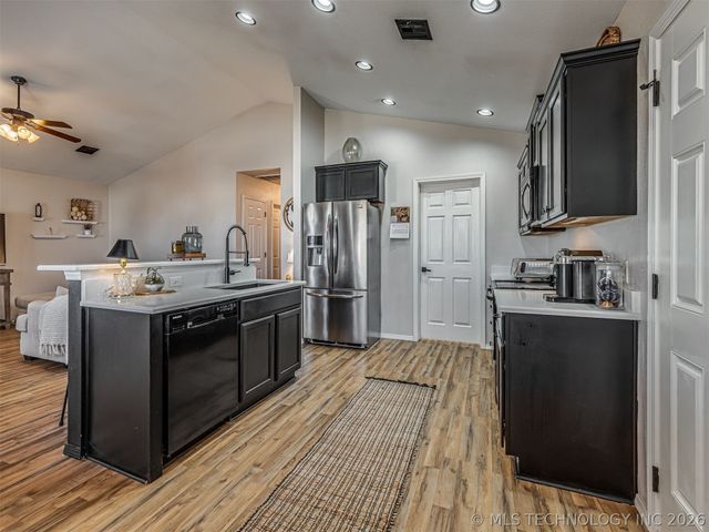 10904 E 123rd Street North, Collinsville, OK 74021