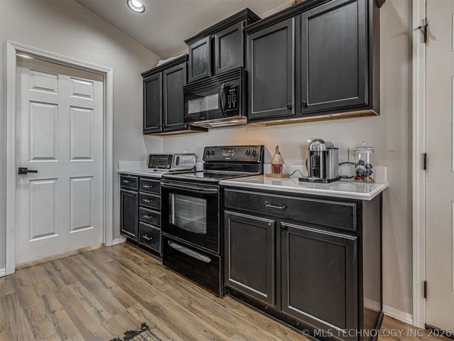 10904 E 123rd Street North, Collinsville, OK 74021