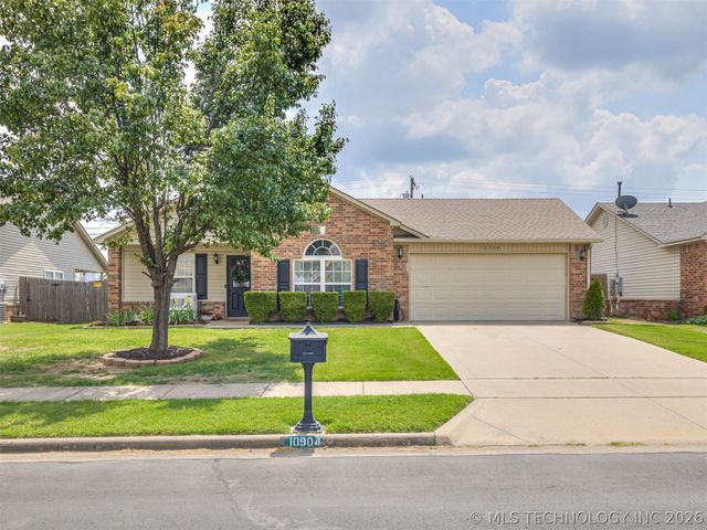 10904 E 123rd Street North, Collinsville, OK 74021