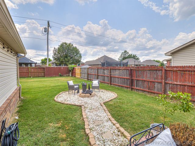 10904 E 123rd Street North, Collinsville, OK 74021