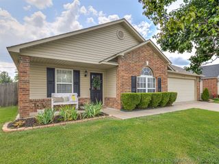 10904 E 123rd Street North, Collinsville, OK 74021