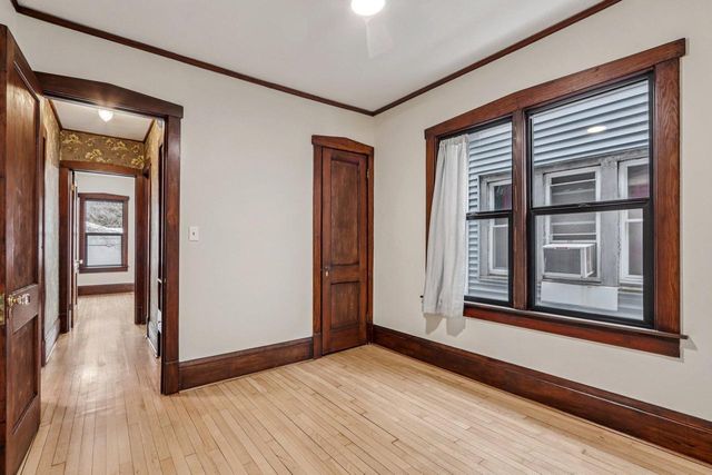 3421 N Fratney STREET, Milwaukee, WI 53212