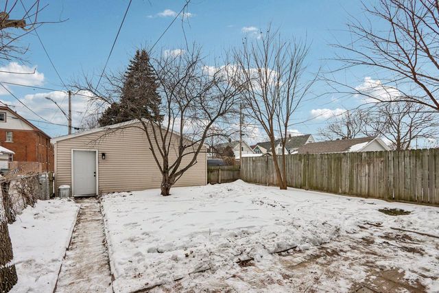 3421 N Fratney STREET, Milwaukee, WI 53212