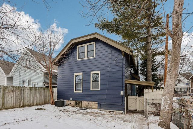 3421 N Fratney STREET, Milwaukee, WI 53212