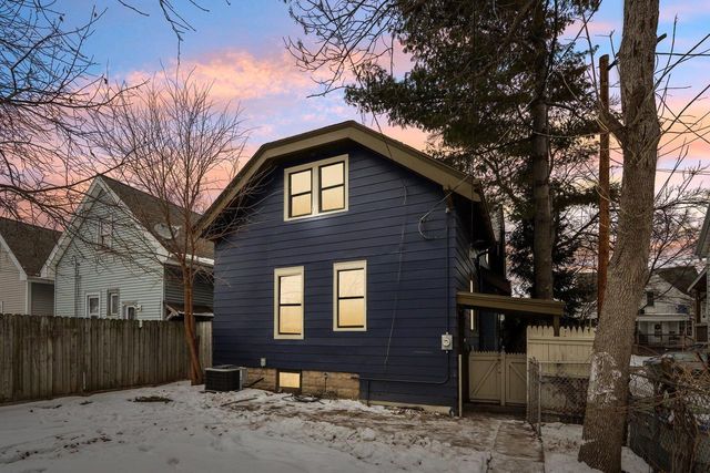 3421 N Fratney STREET, Milwaukee, WI 53212