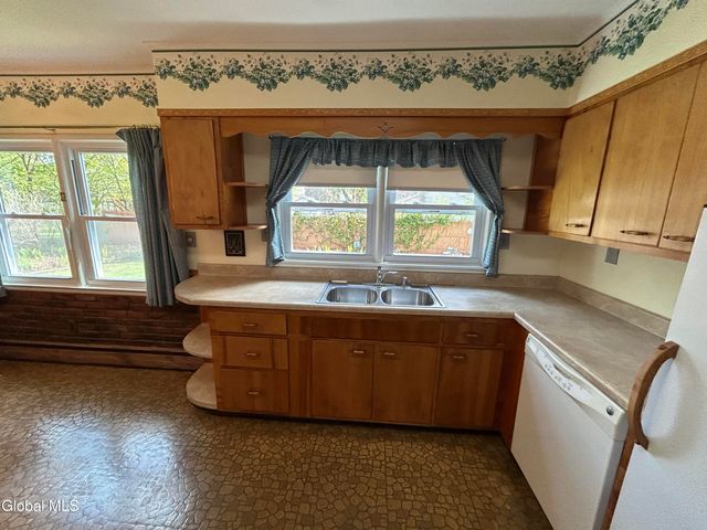 57 7th Avenue, Hudson Falls, NY 12839