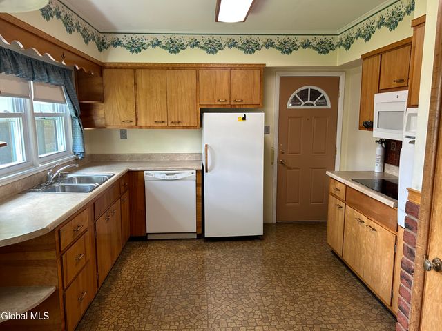57 7th Avenue, Hudson Falls, NY 12839
