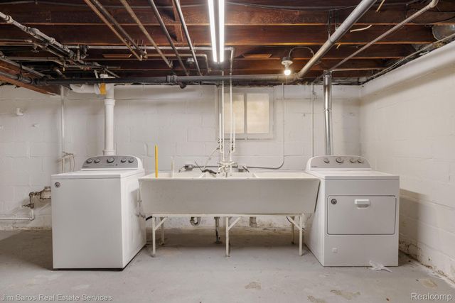 1300 Maryland, Grosse Pointe Park, MI 48230