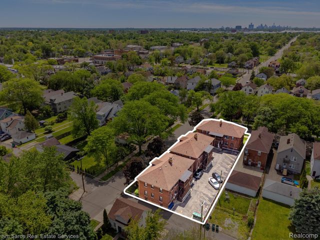 1300 Maryland, Grosse Pointe Park, MI 48230