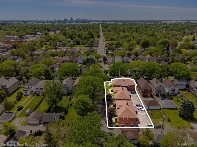 1300 Maryland, Grosse Pointe Park, MI 48230