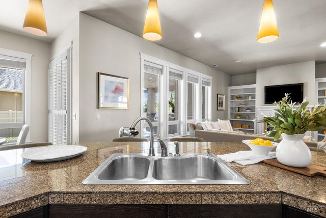 5350 N Brook Mist Place, Boise, ID 83713