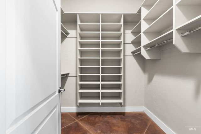 5350 N Brook Mist Place, Boise, ID 83713