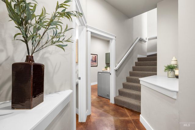 5350 N Brook Mist Place, Boise, ID 83713