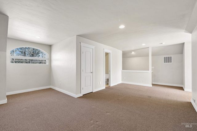 5350 N Brook Mist Place, Boise, ID 83713