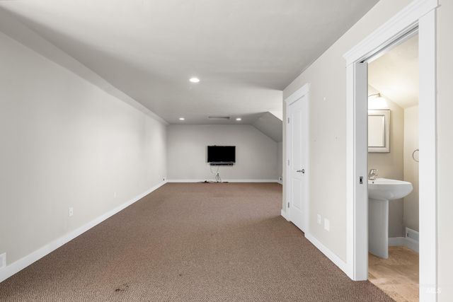 5350 N Brook Mist Place, Boise, ID 83713