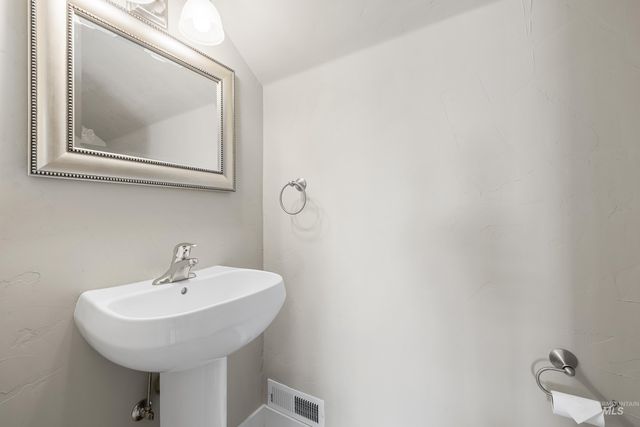 5350 N Brook Mist Place, Boise, ID 83713