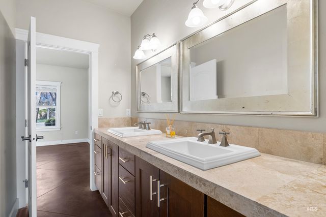 5350 N Brook Mist Place, Boise, ID 83713