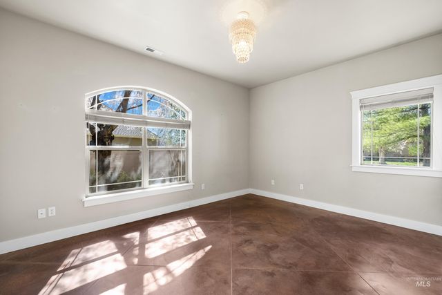 5350 N Brook Mist Place, Boise, ID 83713